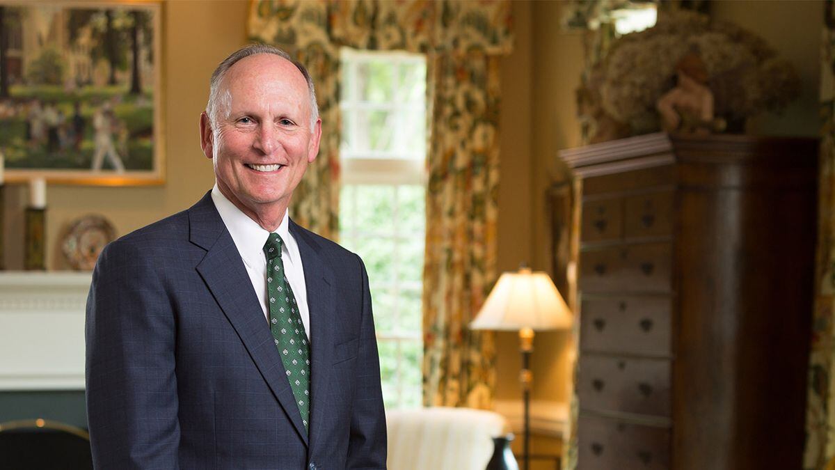 Unc Charlotte Chancellor Announces 2020 Retirement