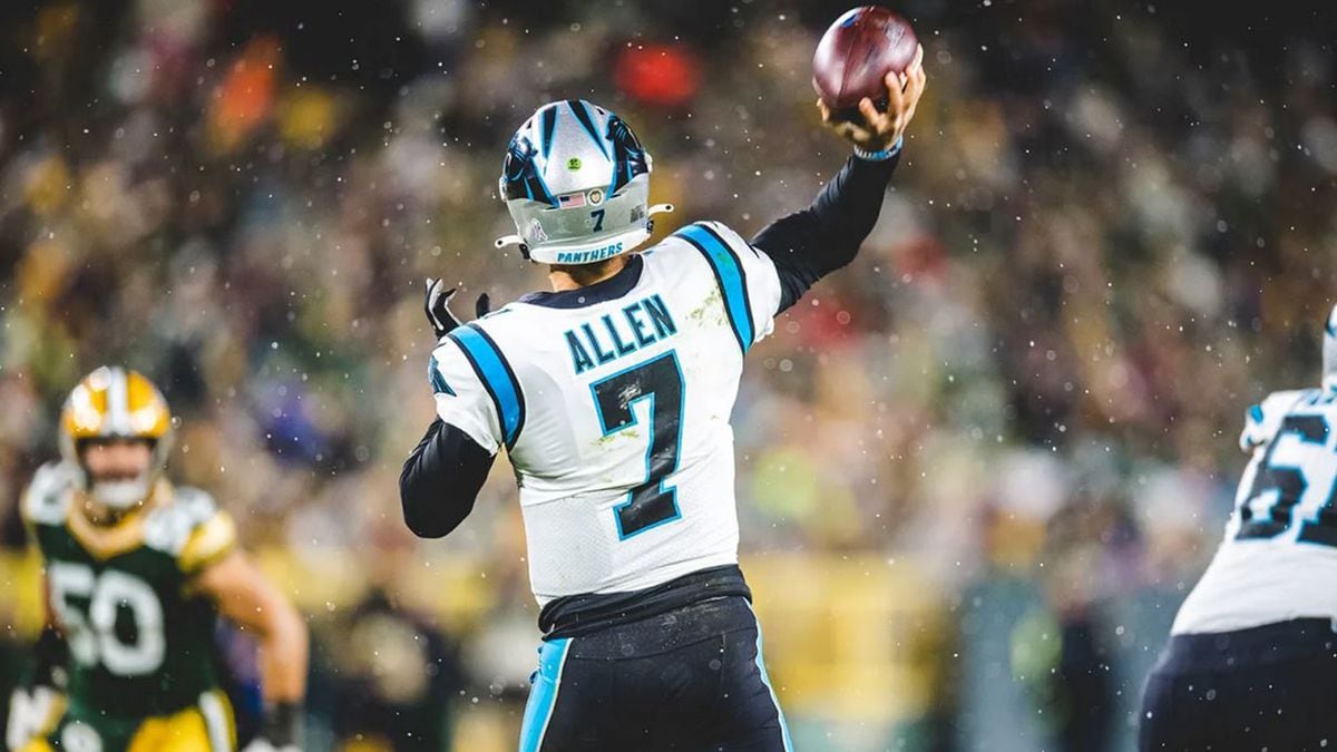 Qb Kyle Allen Signs 1 Year Contract Extension With Panthers