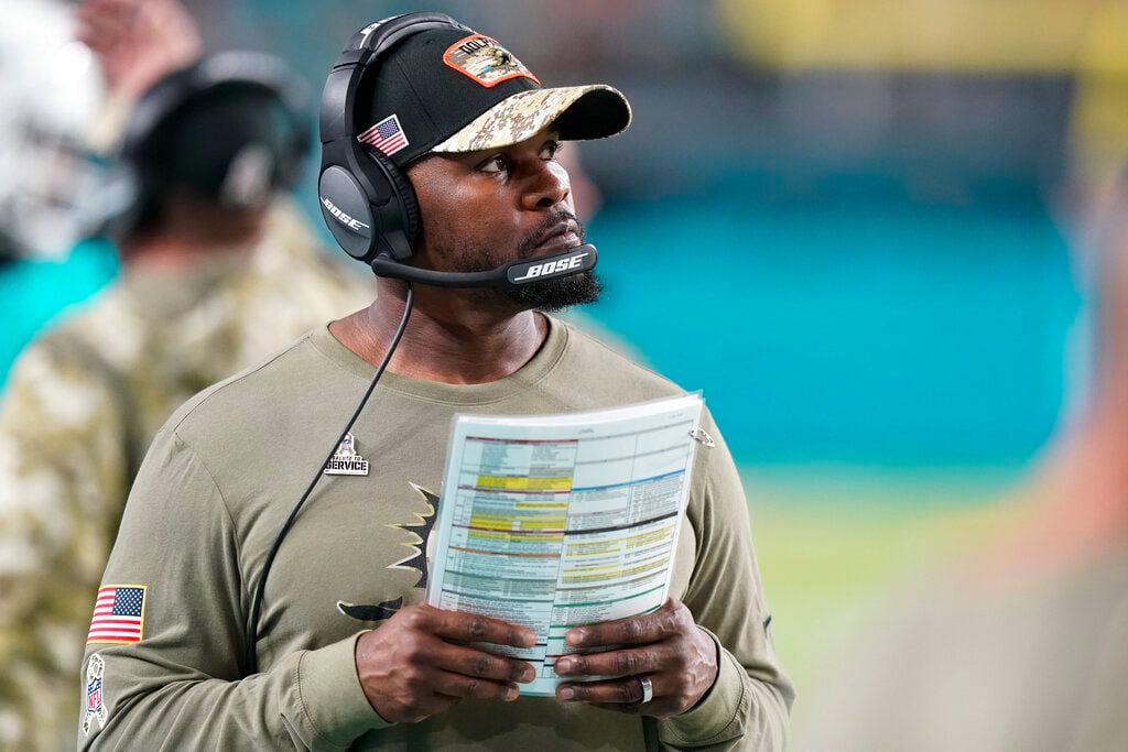 Brian Flores sues NFL, three teams as former Miami Dolphins coach alleges  racism in hiring practices - ESPN