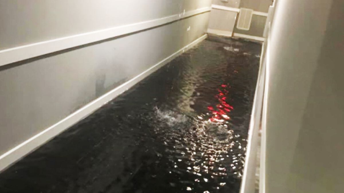 Burst pipe floods Charlotte apartments; tenants evacuated