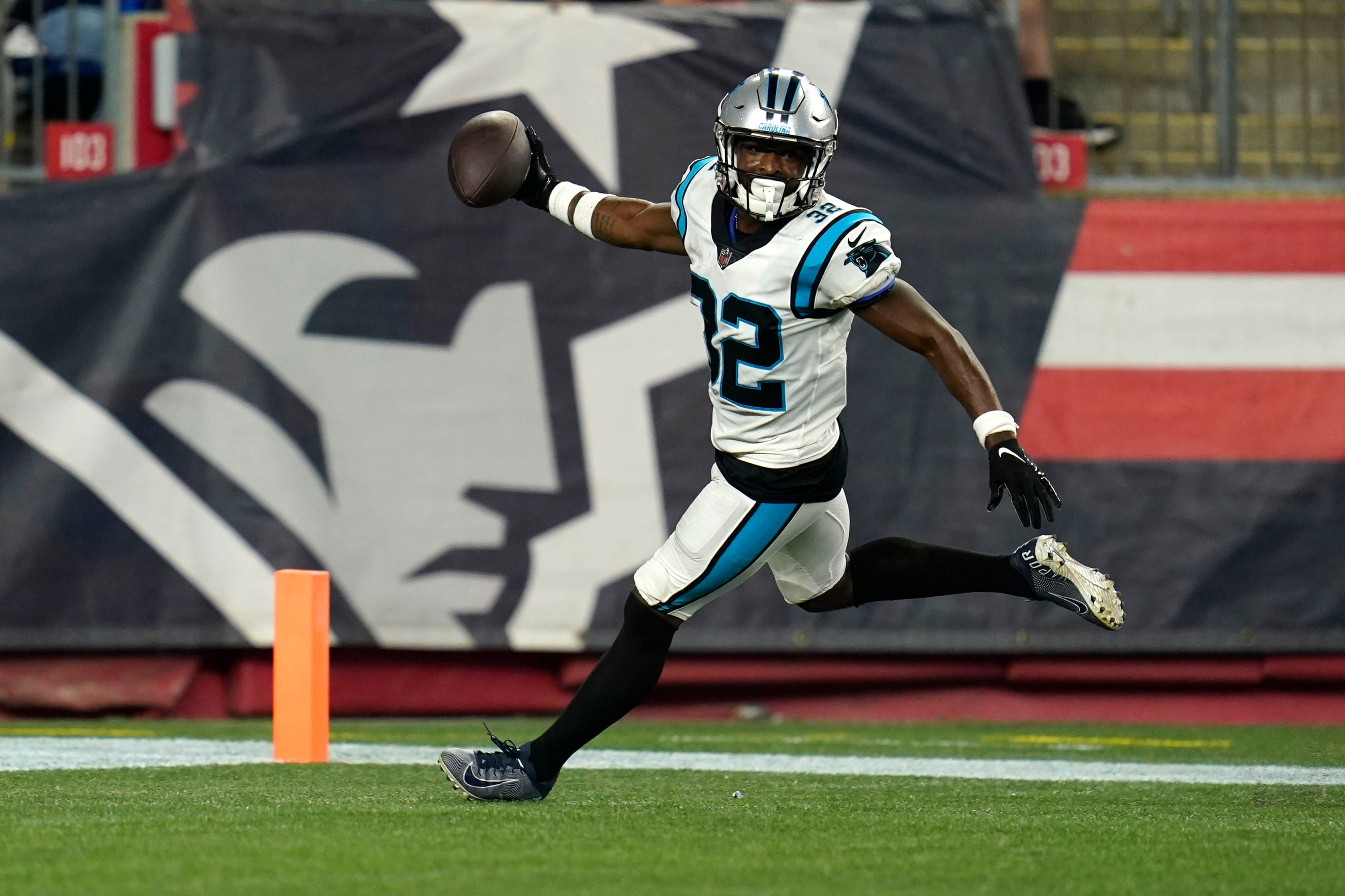 FINAL: Patriots defeat Panthers, 20-10, at Gillette Stadium.