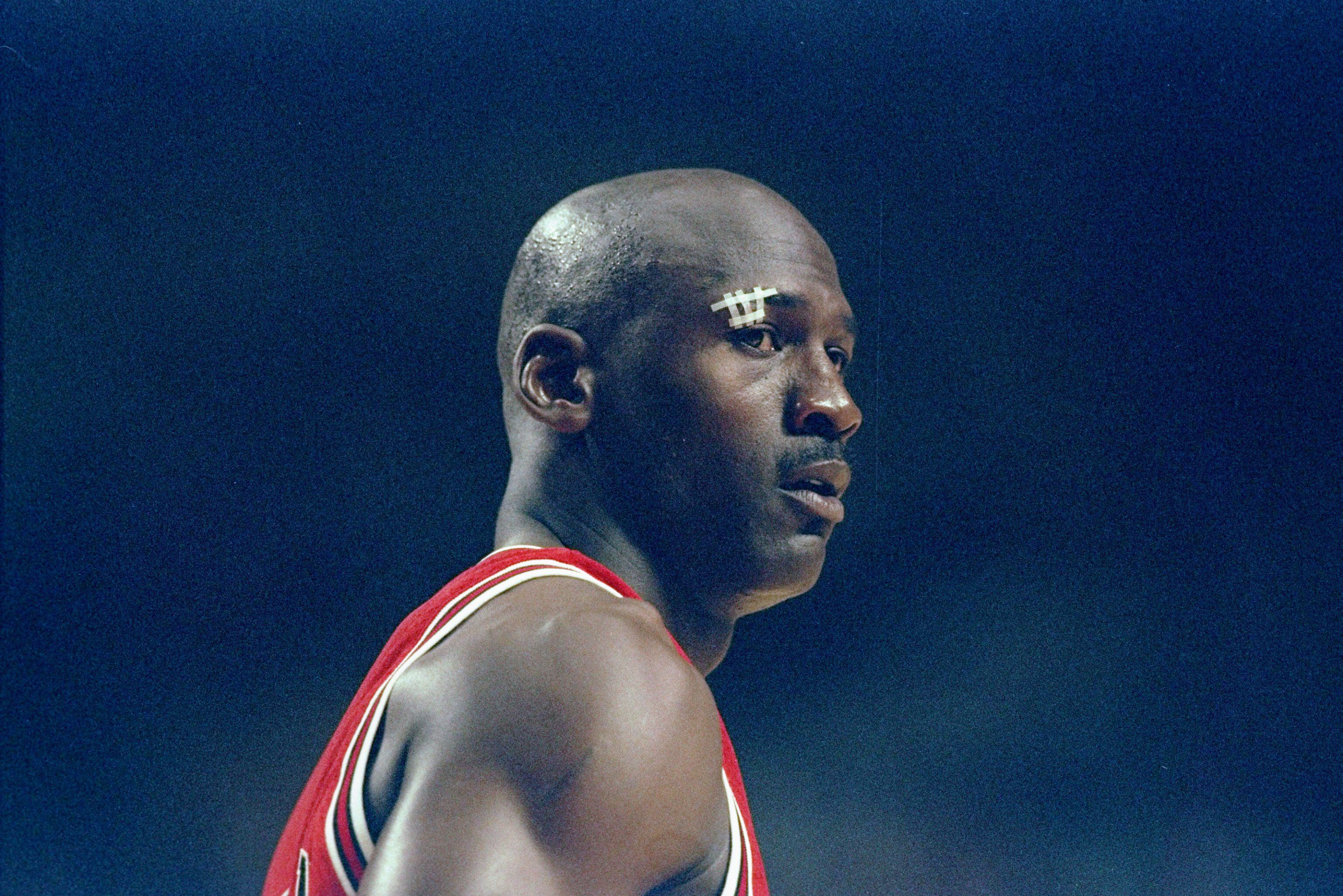 Michael Jordan's Last Dance jersey from 1998 NBA Finals sells for $10.1  million - CBS Chicago