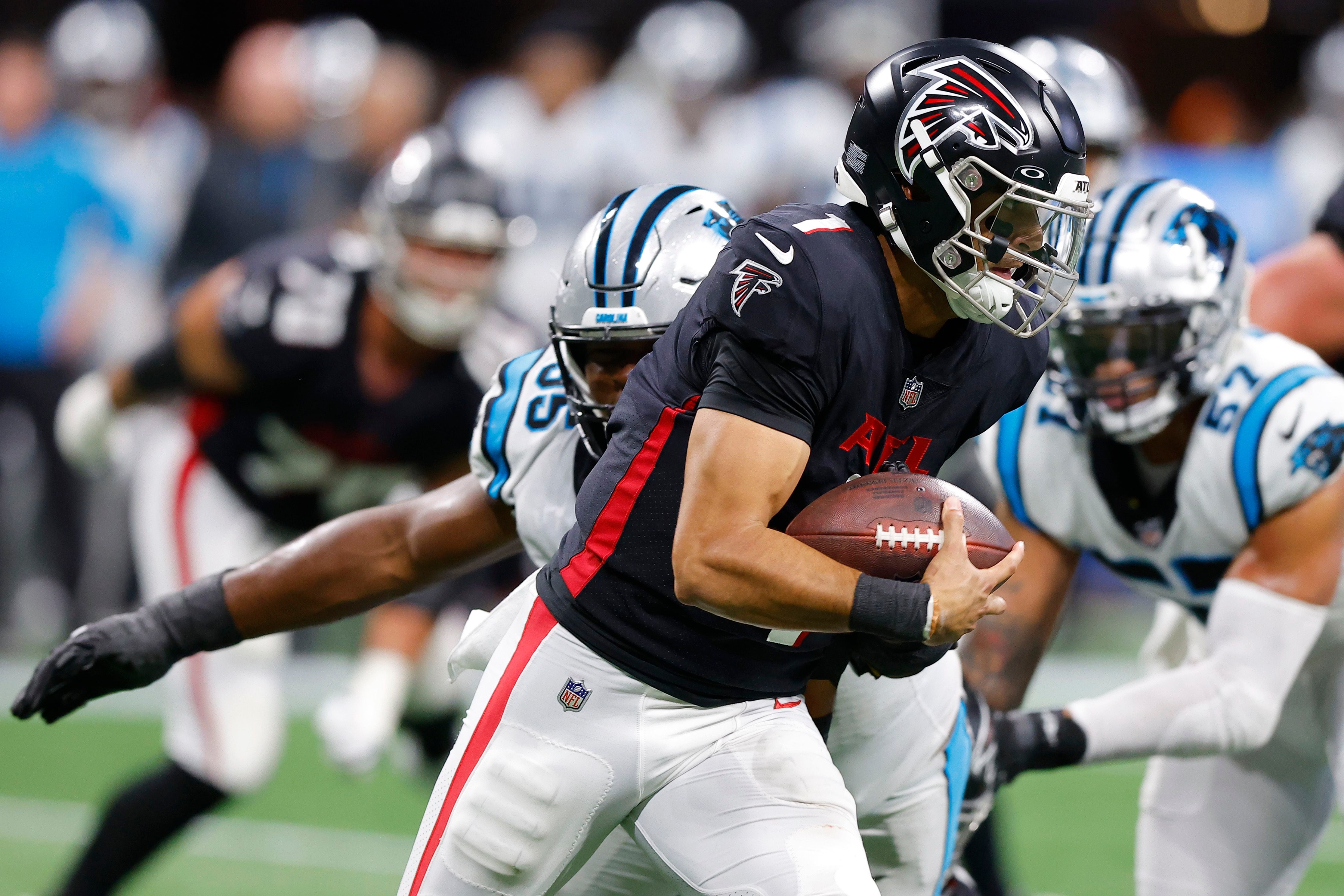 Photos: Falcons vs. Panthers (Nov. 10, 2022) – WSOC TV