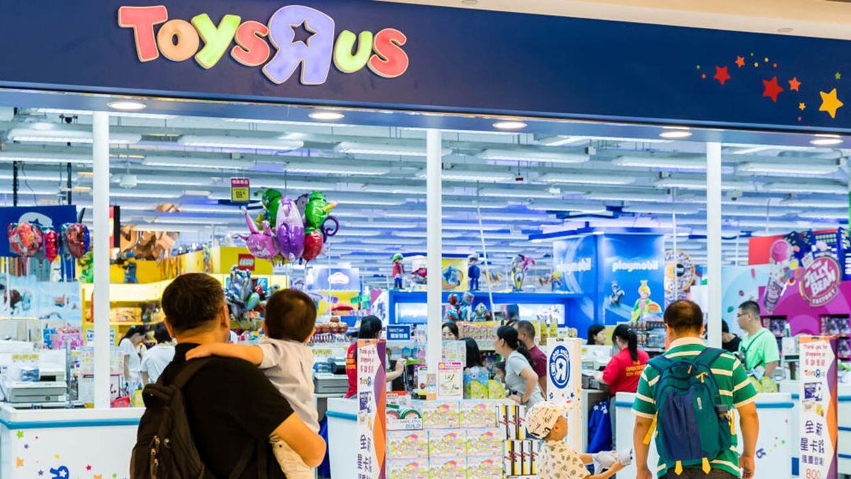 Toys R Us making comeback in time for the holidays