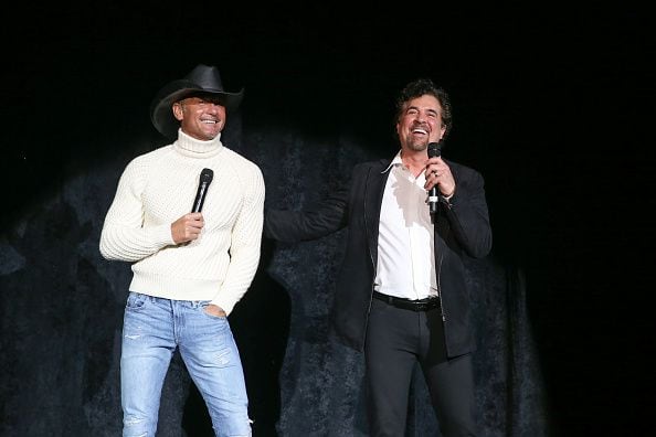 Tim McGraw Rocks Dad Tug McGraw's Phillies Jersey at World Series