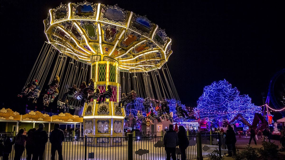 Carowinds transforms into holiday wonderland for WinterFest