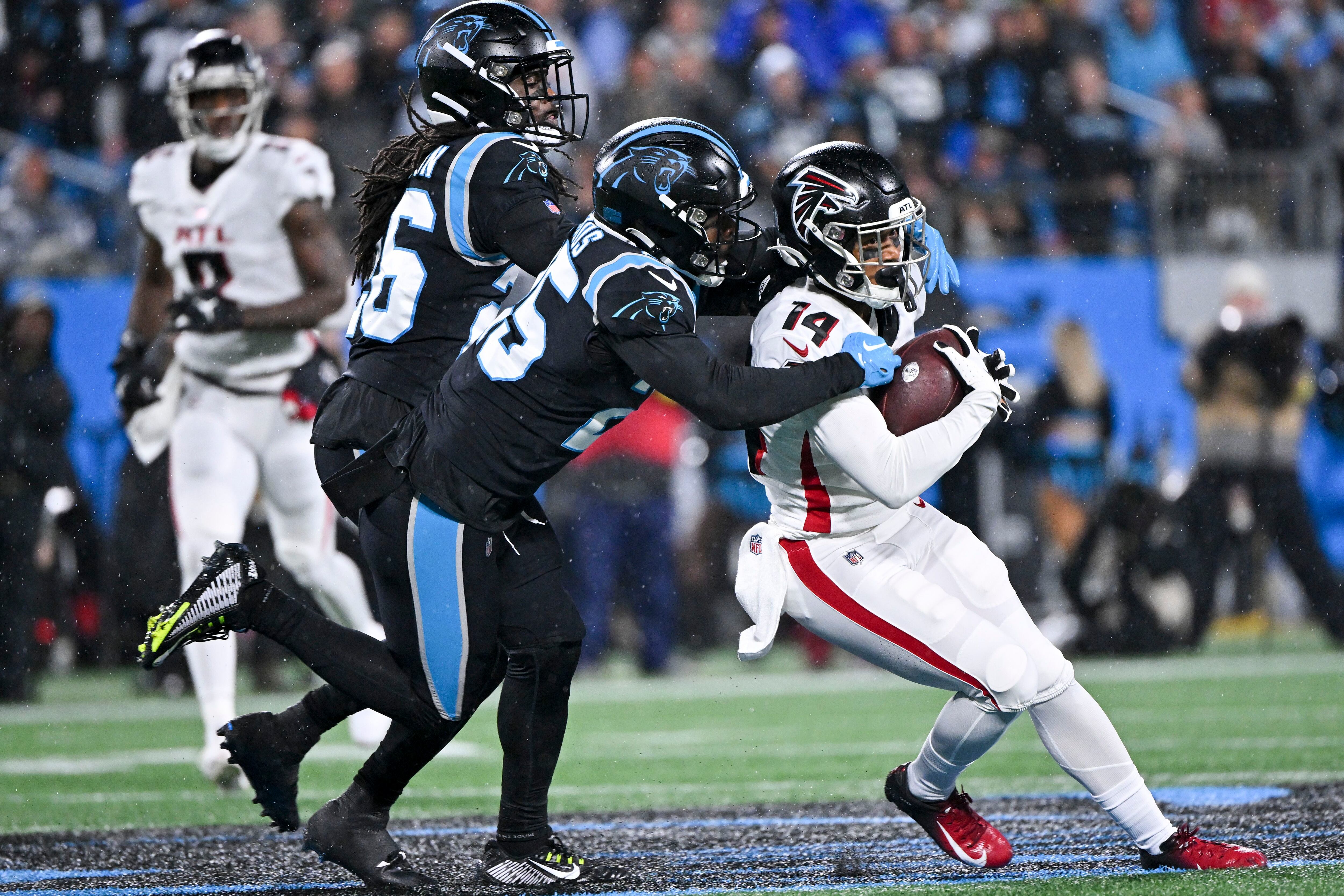 Carolina Panthers 25-15 Atlanta Falcons: D'Onta Foreman stars as Panthers  earn much-needed win in Charlotte, NFL News