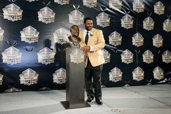 Hall of Fame RB Jerome Bettis earns college degree 28 years after