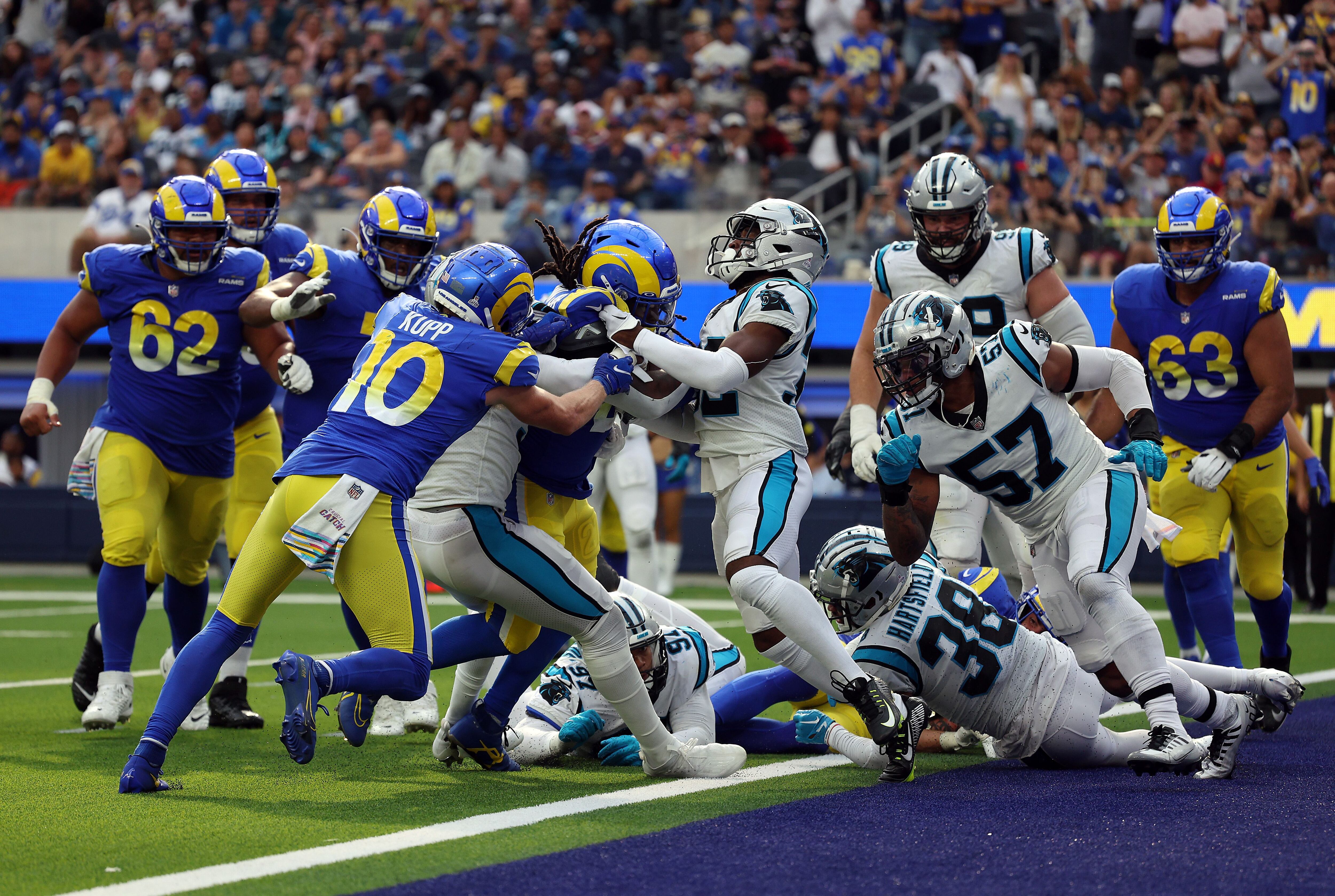 2,223 Carolina Panthers V Los Angeles Rams Photos & High Res